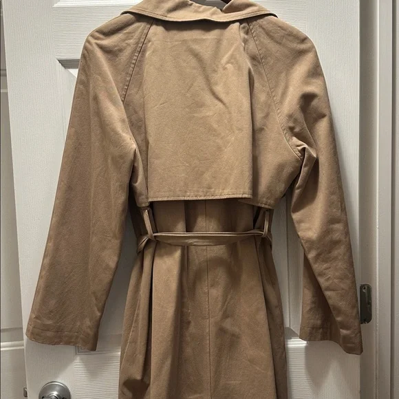 Gianni Bini Tan Trench Coat - Picture 6 of 7